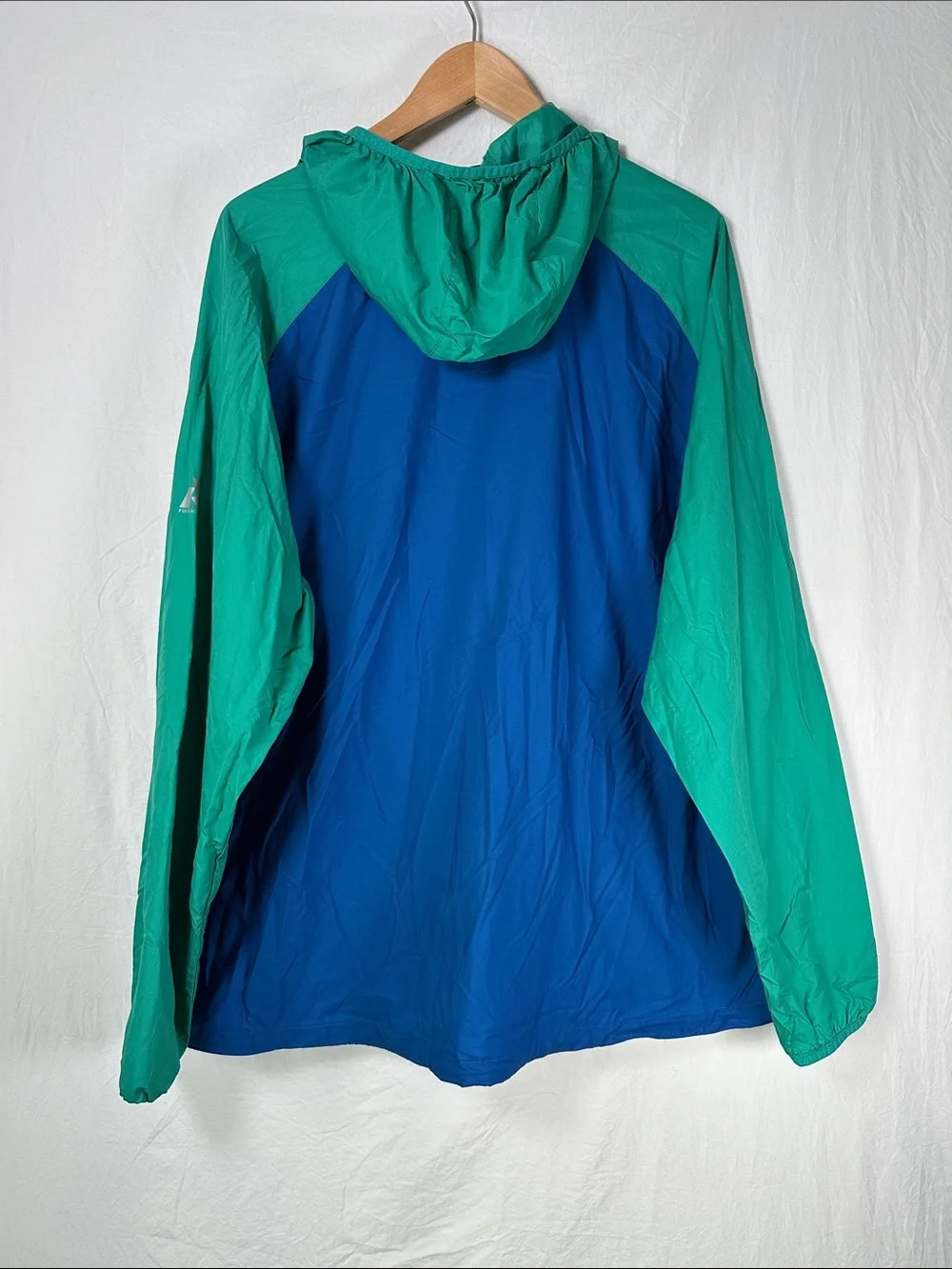 Eddie Bauer lightweight hooded